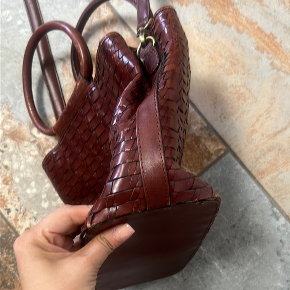 Elegant Brown leather Woven style boho Handbag - Picture 4 of 11